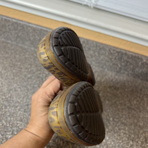 Crocs Comfort Wedge Heels Womens Sz 9 Brown Cheetah Pattern Classic Slip On Pump - Picture 7 of 10